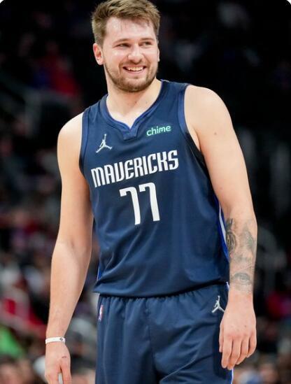 在不同草皮 在不同草皮