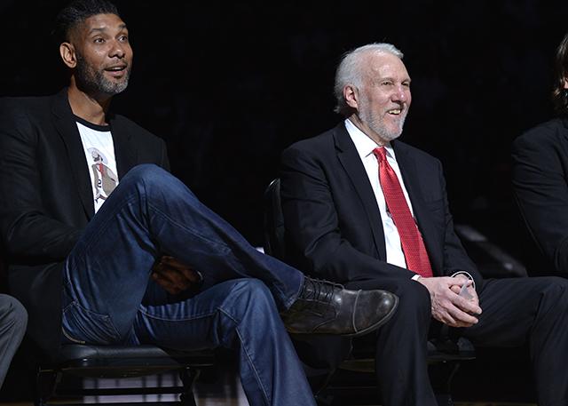 队球员承担 队球员承担